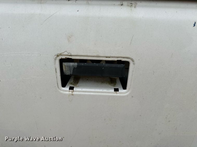 image for item NM9115 1998 GMC Sierra 1500 pickup truck