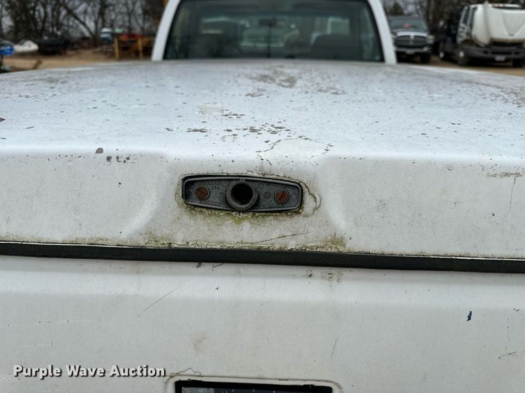 image for item NM9115 1998 GMC Sierra 1500 pickup truck