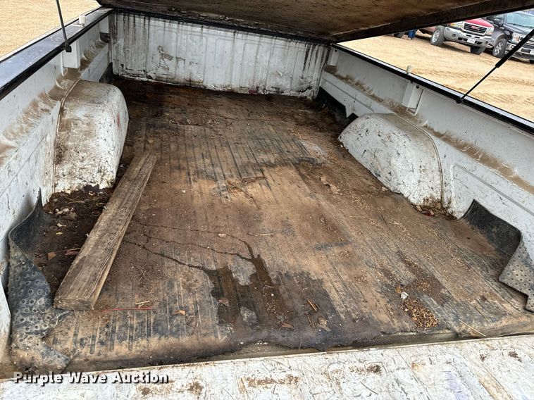 image for item NM9115 1998 GMC Sierra 1500 pickup truck