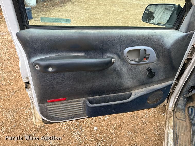 image for item NM9115 1998 GMC Sierra 1500 pickup truck