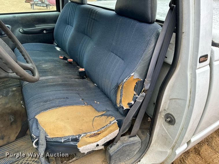 image for item NM9115 1998 GMC Sierra 1500 pickup truck