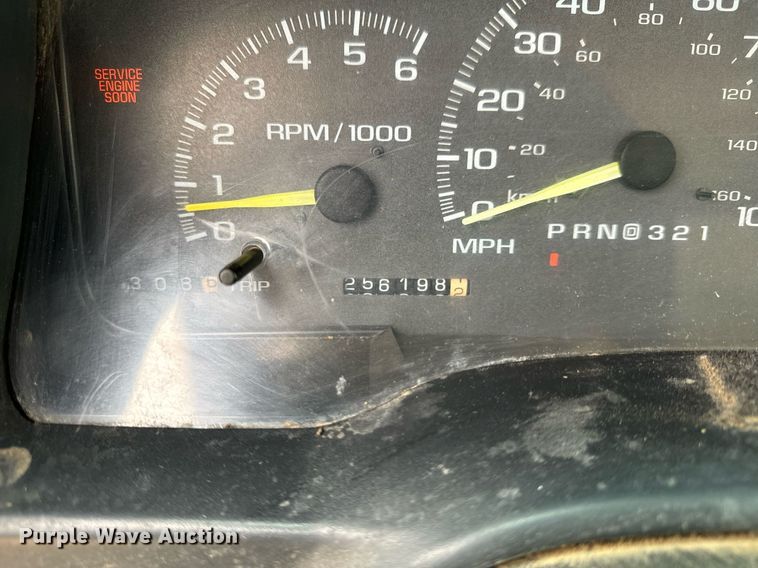 image for item NM9115 1998 GMC Sierra 1500 pickup truck