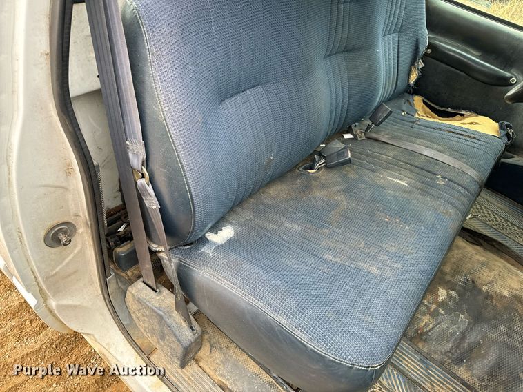 image for item NM9115 1998 GMC Sierra 1500 pickup truck