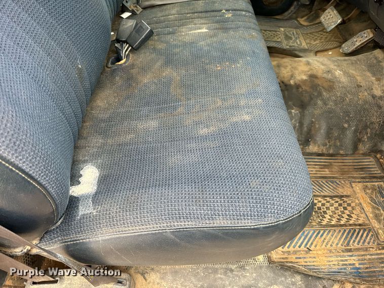 image for item NM9115 1998 GMC Sierra 1500 pickup truck