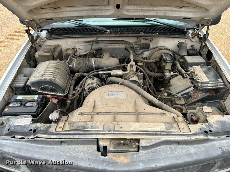 image for item NM9115 1998 GMC Sierra 1500 pickup truck