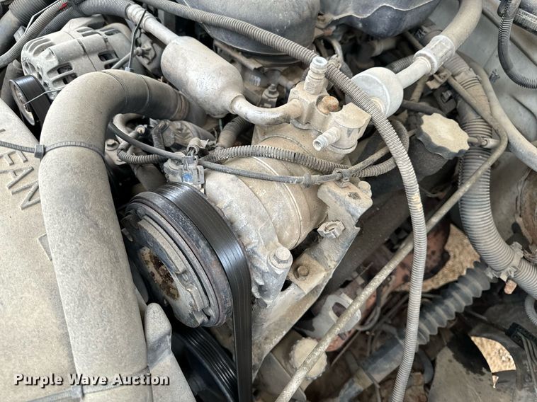 image for item NM9115 1998 GMC Sierra 1500 pickup truck