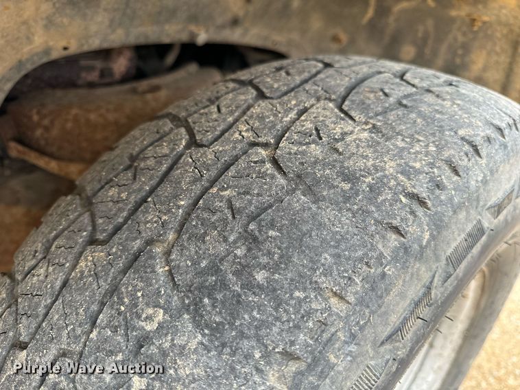 image for item NM9115 1998 GMC Sierra 1500 pickup truck