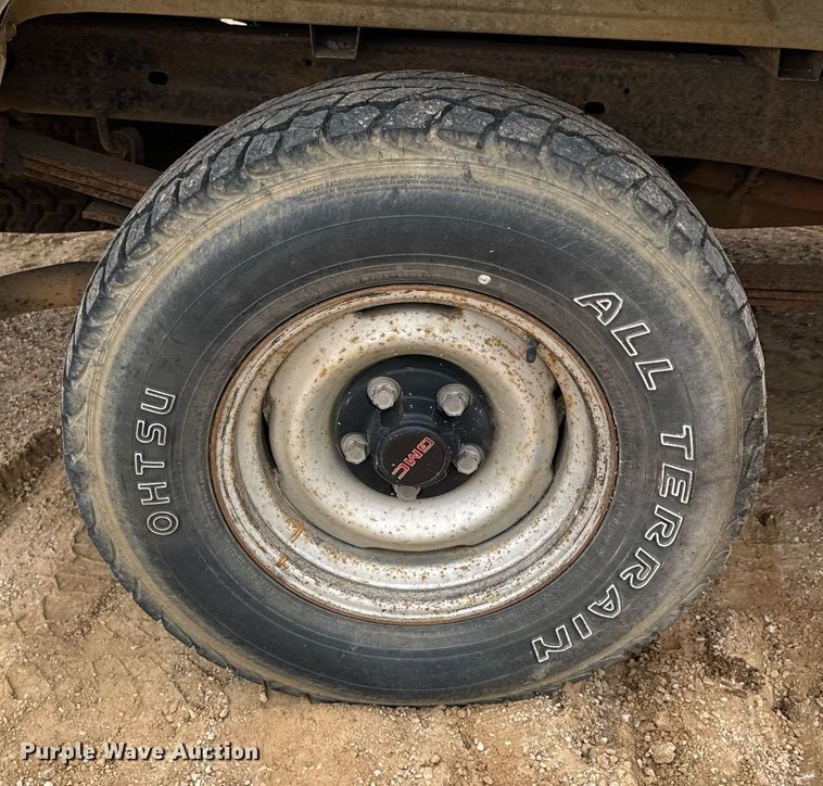 image for item NM9115 1998 GMC Sierra 1500 pickup truck