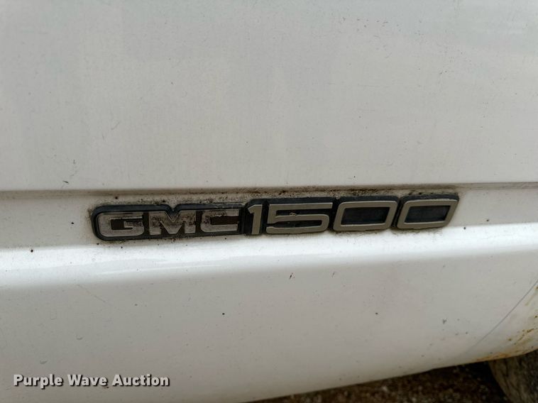 image for item NM9115 1998 GMC Sierra 1500 pickup truck