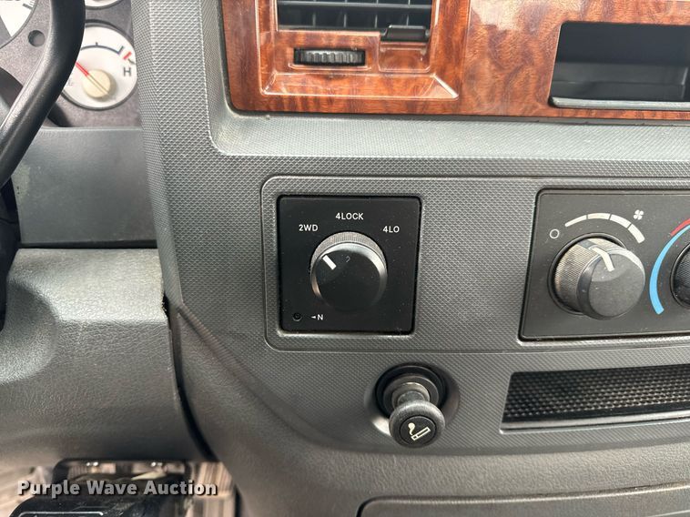 image for item NM9134 2006 Dodge Ram 1500  Quad Cab pickup truck