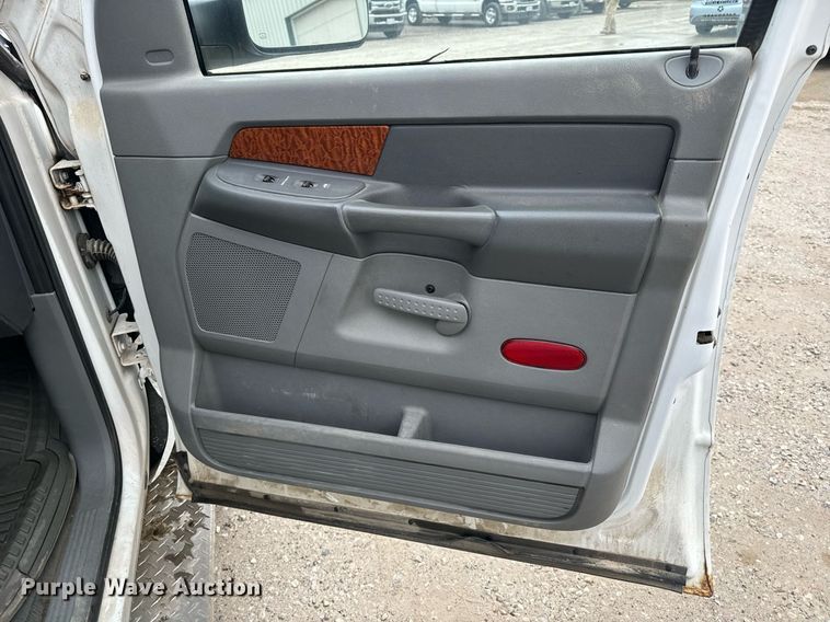 image for item NM9134 2006 Dodge Ram 1500  Quad Cab pickup truck