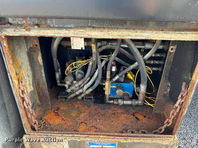 image for item NM9173 2010 Dodge Ram 4500HD  flatbed truck