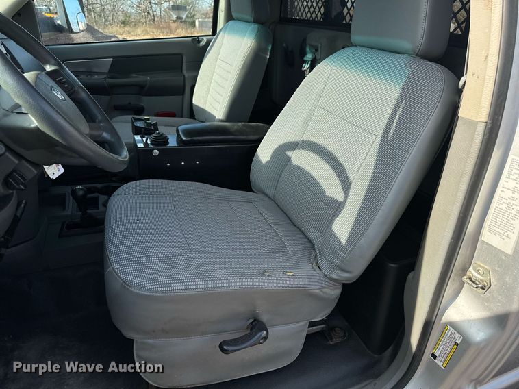 image for item NM9173 2010 Dodge Ram 4500HD  flatbed truck