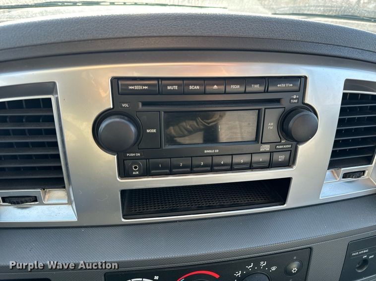 image for item NM9173 2010 Dodge Ram 4500HD  flatbed truck