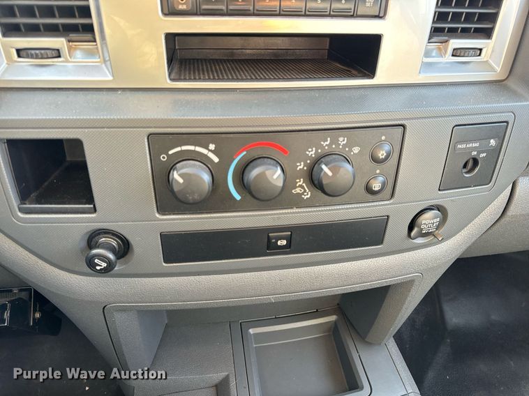 image for item NM9173 2010 Dodge Ram 4500HD  flatbed truck