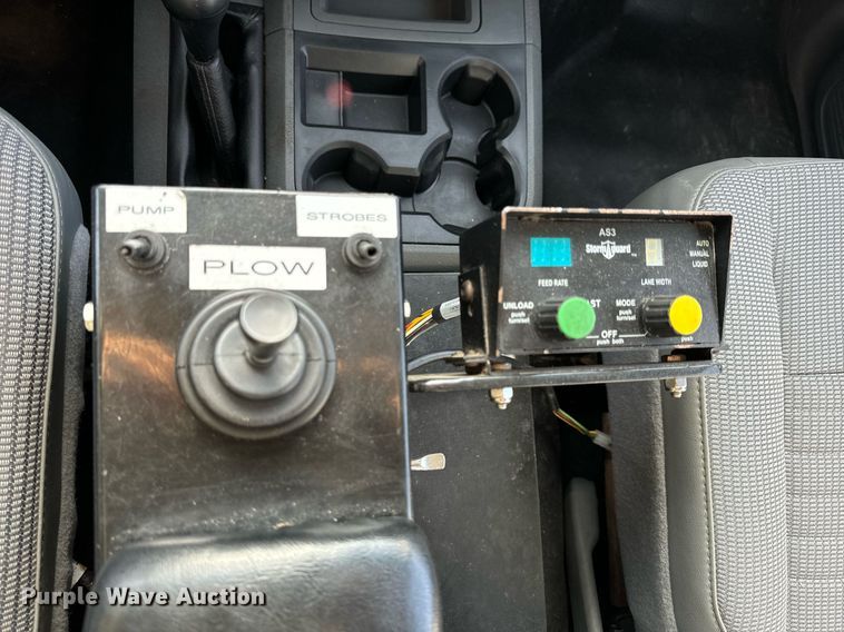 image for item NM9173 2010 Dodge Ram 4500HD  flatbed truck