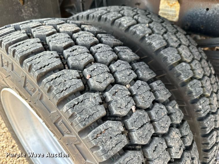 image for item NM9173 2010 Dodge Ram 4500HD  flatbed truck