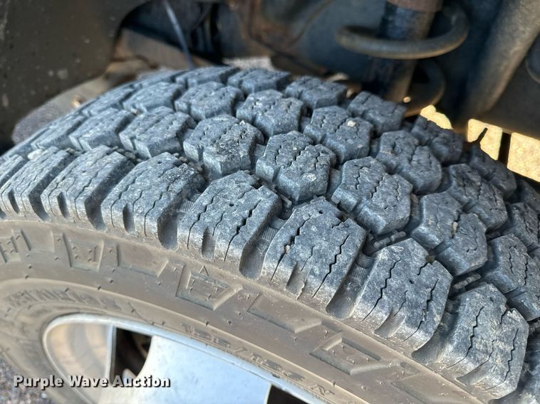 image for item NM9173 2010 Dodge Ram 4500HD  flatbed truck