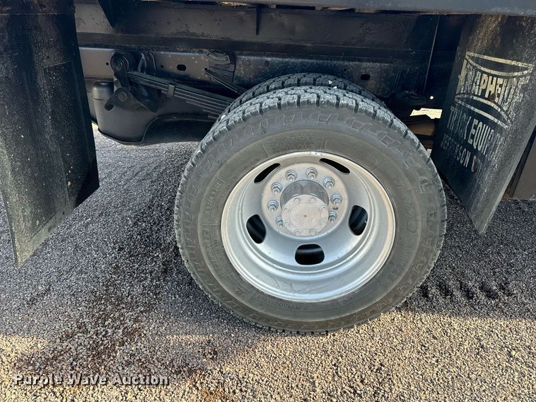 image for item NM9173 2010 Dodge Ram 4500HD  flatbed truck