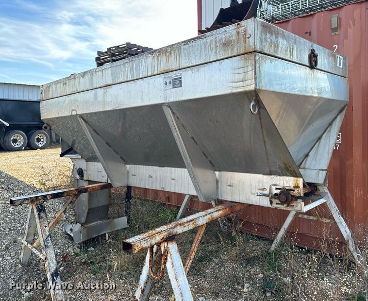 image for item NM9174 Snow plow and spreader