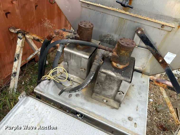 image for item NM9174 Snow plow and spreader