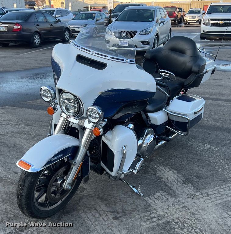 image for item NN9307 2015 Harley Davidson FLHTCUL Ultra  motorcycle
