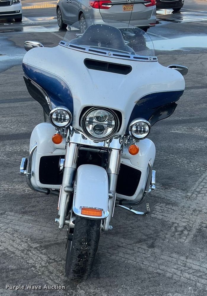 image for item NN9307 2015 Harley Davidson FLHTCUL Ultra  motorcycle