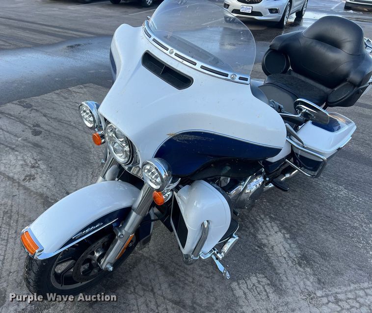 image for item NN9307 2015 Harley Davidson FLHTCUL Ultra  motorcycle