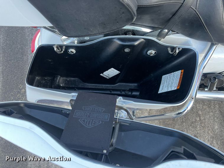 image for item NN9307 2015 Harley Davidson FLHTCUL Ultra  motorcycle