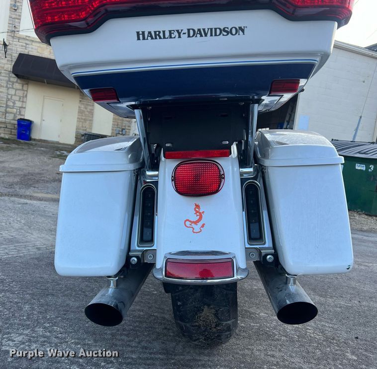 image for item NN9307 2015 Harley Davidson FLHTCUL Ultra  motorcycle