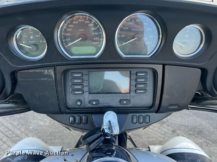 image for item NN9307 2015 Harley Davidson FLHTCUL Ultra  motorcycle