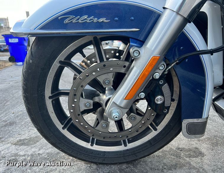 image for item NN9307 2015 Harley Davidson FLHTCUL Ultra  motorcycle
