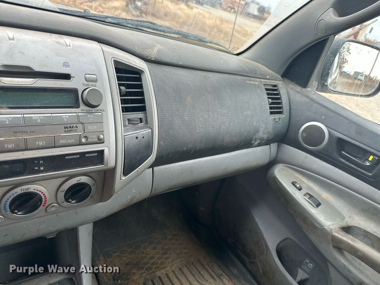 image for item NO9391 2010 Toyota Tacoma  Double Cab pickup truck