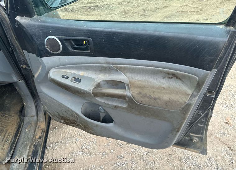 image for item NO9391 2010 Toyota Tacoma  Double Cab pickup truck