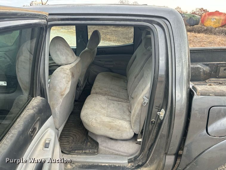 image for item NO9391 2010 Toyota Tacoma  Double Cab pickup truck