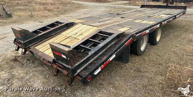 image for item NO9392 2011 Interstate 40DLA  equipment trailer