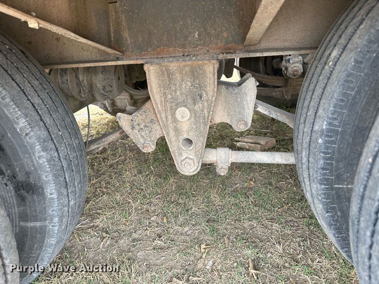 image for item NO9392 2011 Interstate 40DLA  equipment trailer