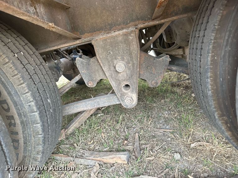 image for item NO9392 2011 Interstate 40DLA  equipment trailer