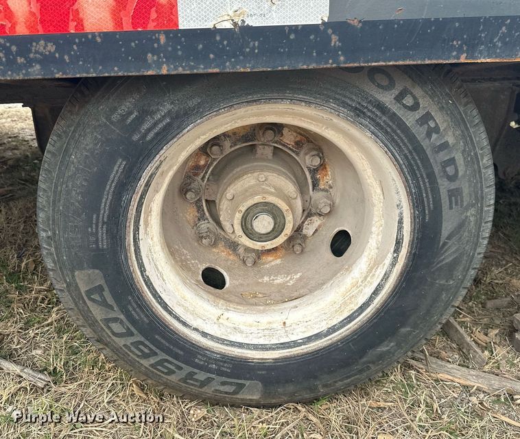 image for item NO9392 2011 Interstate 40DLA  equipment trailer