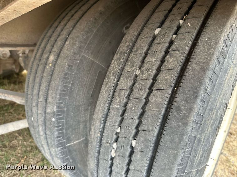 image for item NO9392 2011 Interstate 40DLA  equipment trailer