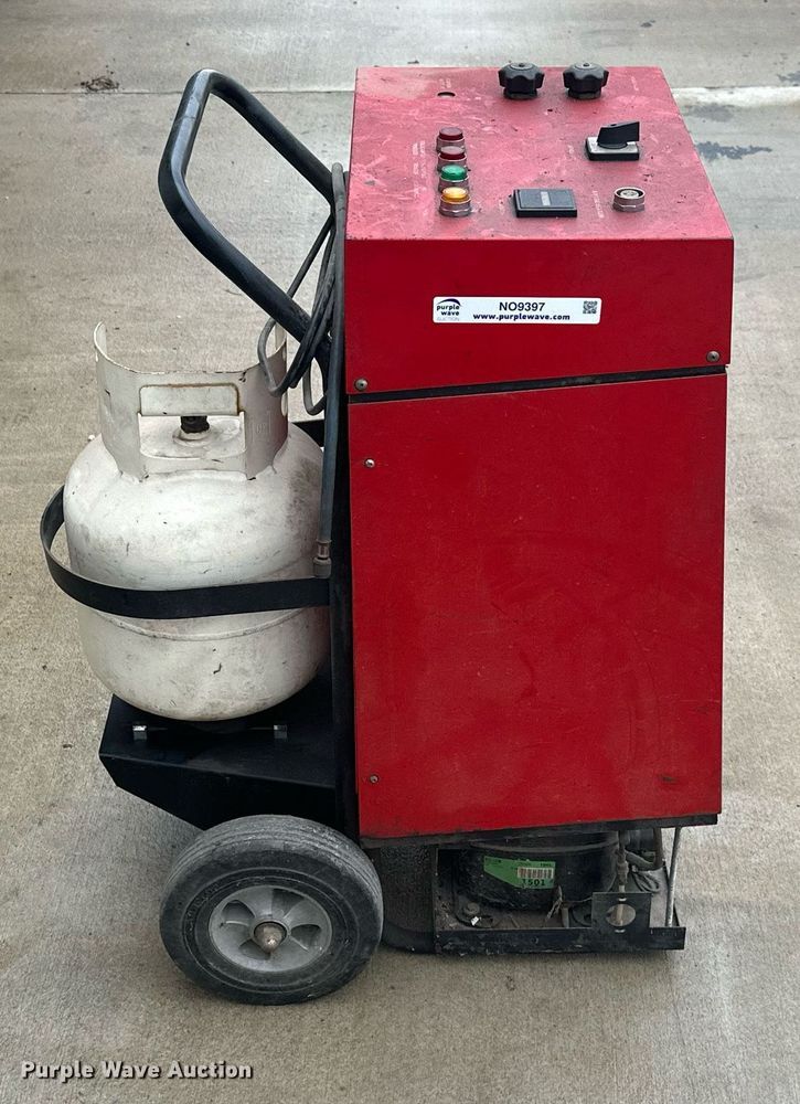 image for item NO9397 Mac Tools ACRRC 750  refrigerant recycling machine