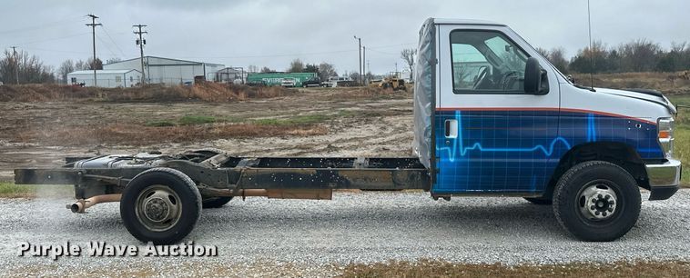 image for item NO9399 2019 Ford E450  van cab and chassis