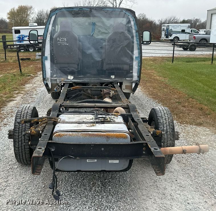 image for item NO9399 2019 Ford E450  van cab and chassis