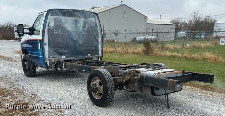 image for item NO9399 2019 Ford E450  van cab and chassis