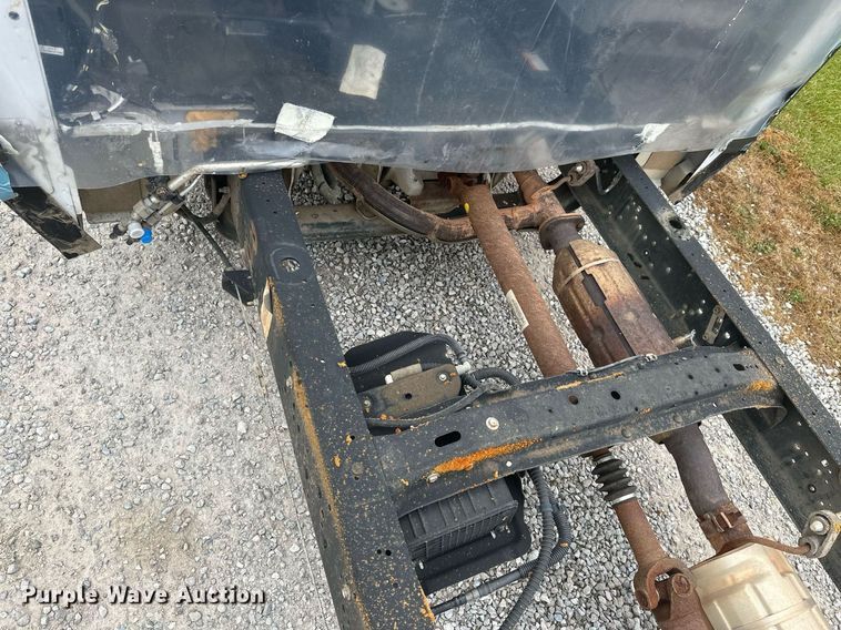 image for item NO9399 2019 Ford E450  van cab and chassis