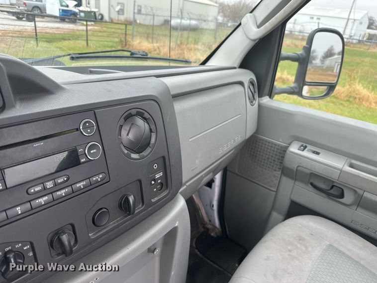 image for item NO9399 2019 Ford E450  van cab and chassis