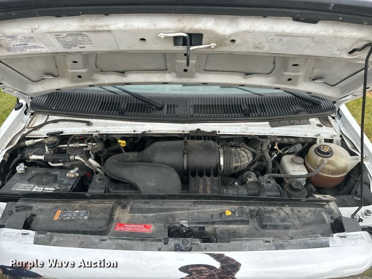 image for item NO9399 2019 Ford E450  van cab and chassis