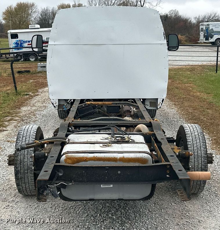 image for item NO9400 2017 Ford E450 Super Duty  van cab and chassis