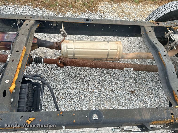 image for item NO9400 2017 Ford E450 Super Duty  van cab and chassis