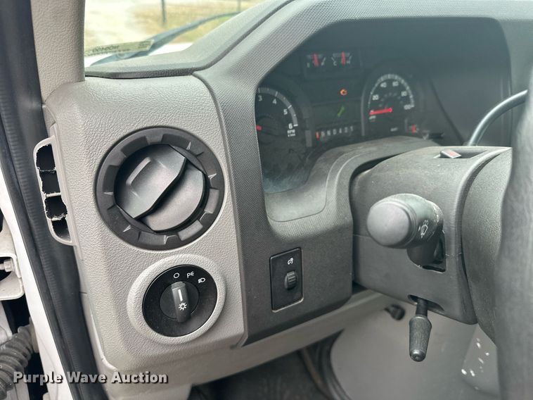 image for item NO9400 2017 Ford E450 Super Duty  van cab and chassis